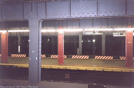 Khám phá công viên ngầm dưới lòng đất